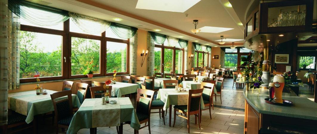 Burgschaenke, Hotel & Restaurant - E-Mobilitaet Ladestationen Fuer Elektroautos Burgthann Dış mekan fotoğraf